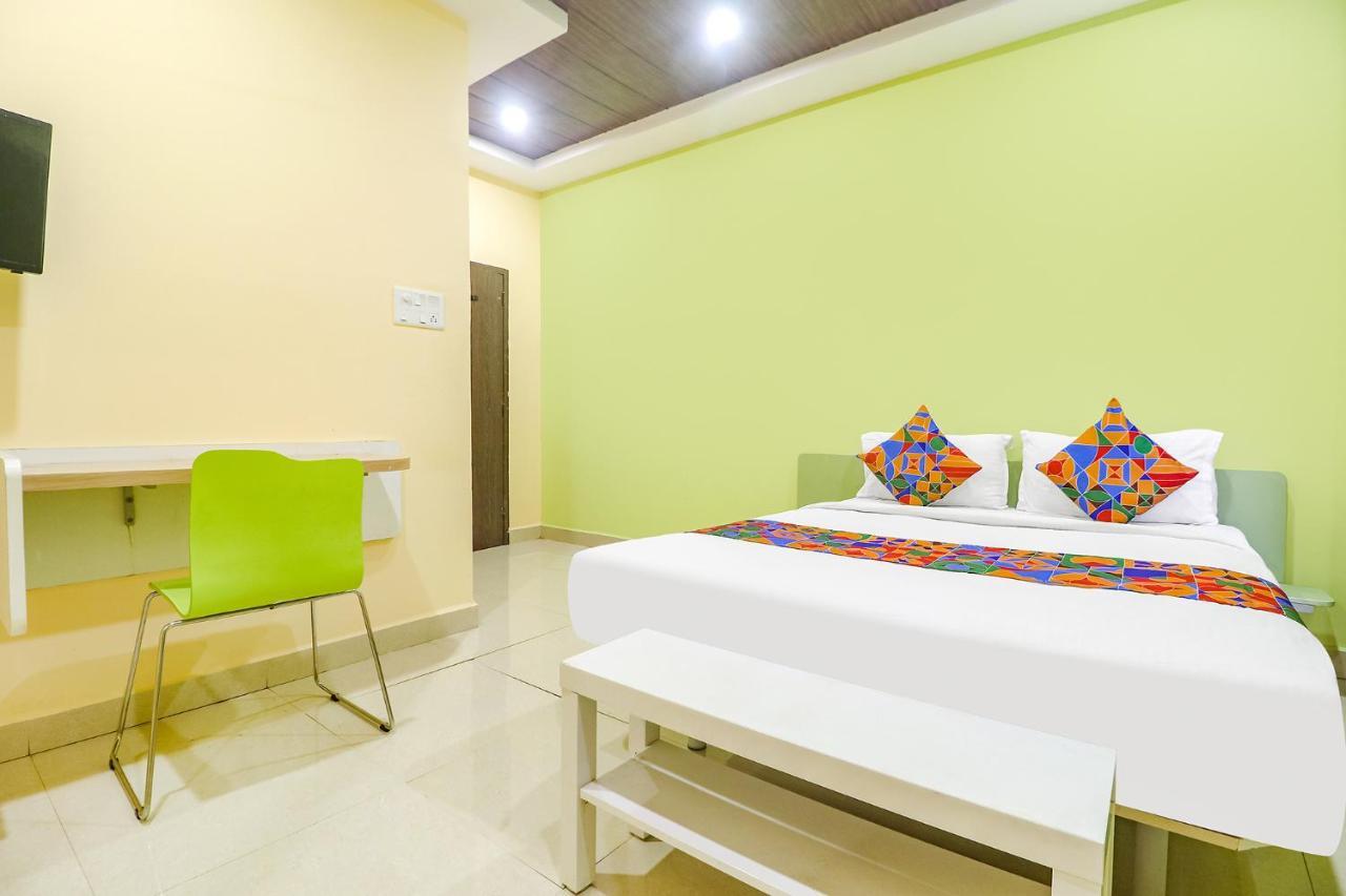 Fabexpress Airport Stay Inn - Nr Hyderabad International Airport, Shamshabad Kültér fotó